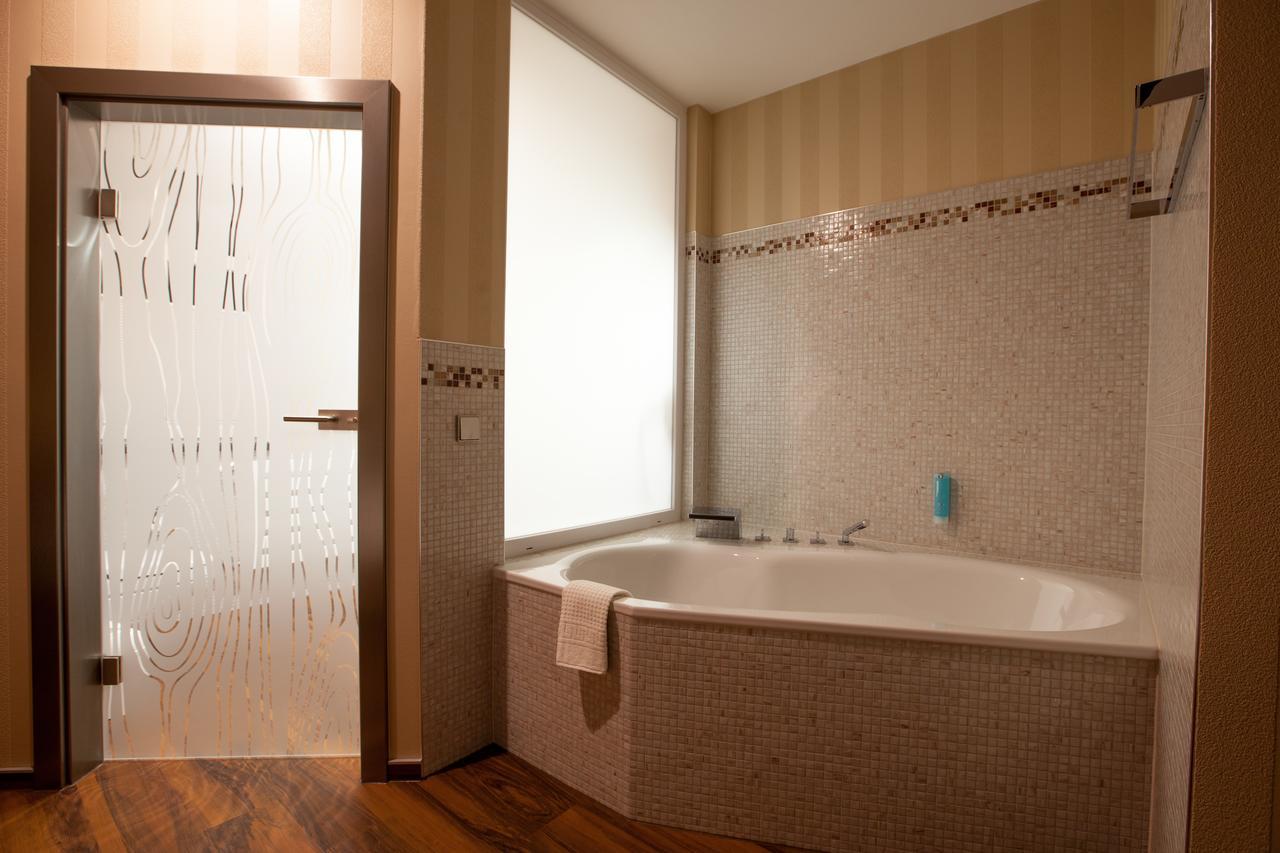 Aragon - Hotel - Garni Tangermünde エクステリア 写真