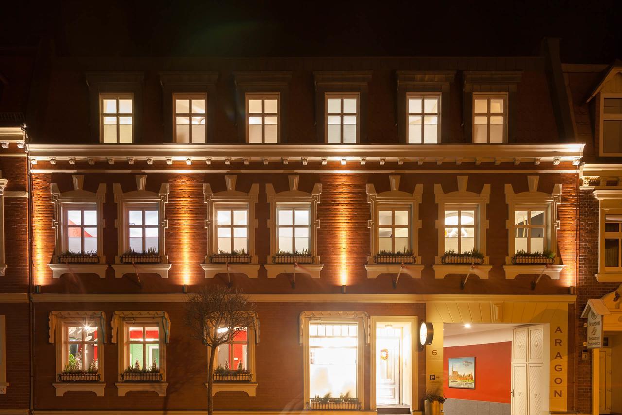 Aragon - Hotel - Garni Tangermünde エクステリア 写真